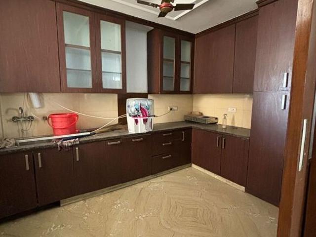 Property for rent in Deri