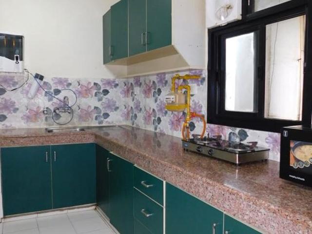 Property for rent in Deri