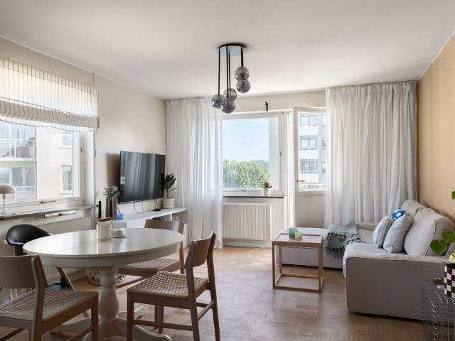 Bostad till salu i Solna, Stockholm