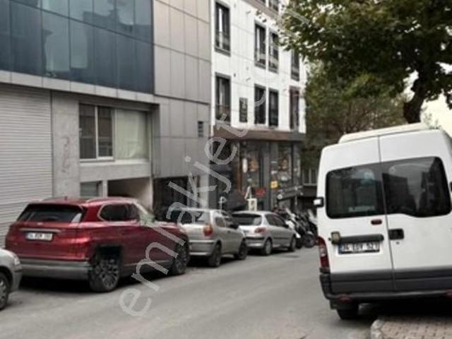 Vatan Mahallesi, Bayrampaşa içerisinde satılık Bina