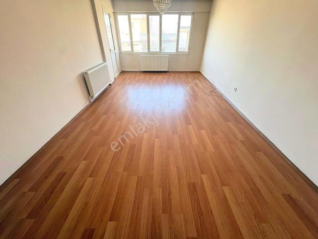 Yeşilyurt, Karabağlar içerisinde kiralık mülk