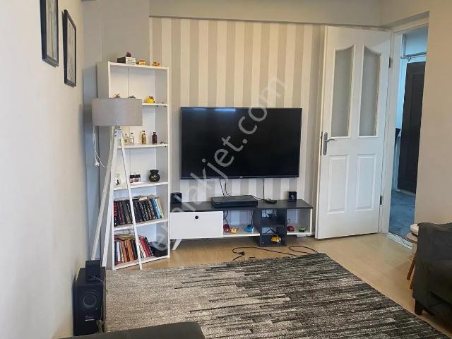 Karabağlar, İzmir içerisinde kiralık mülk
