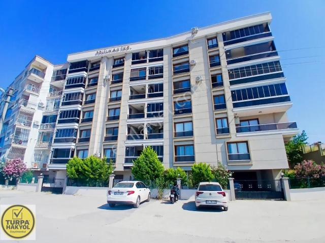 Karabağlar, İzmir içerisinde satılık mülk