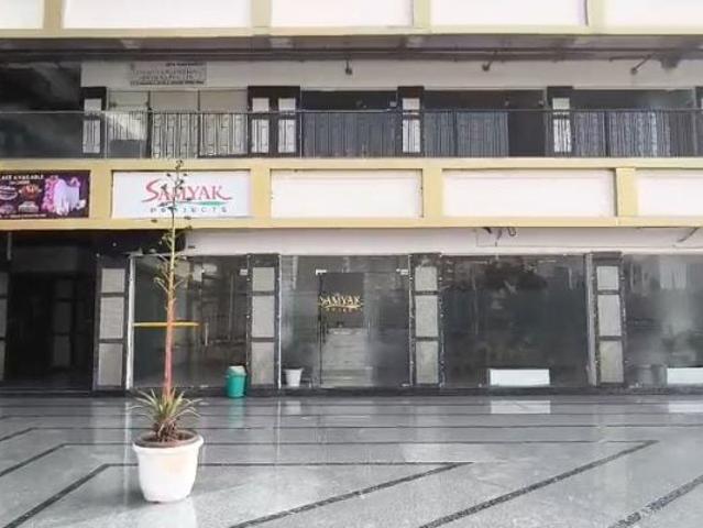 Commercial for sale in Hariana