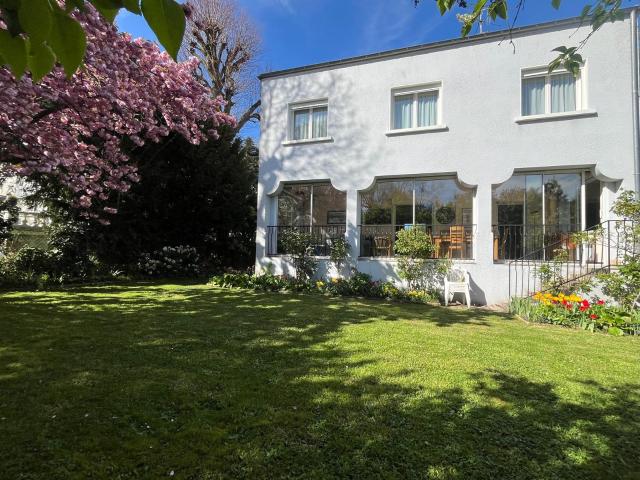 Maison vente à Nanterre, Vaucresson