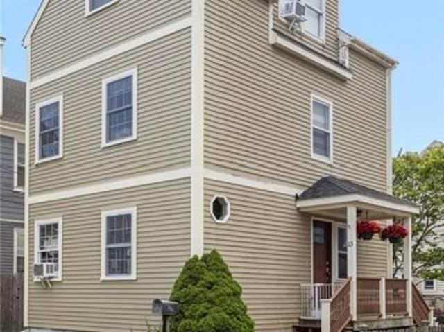 House for sale in Newport