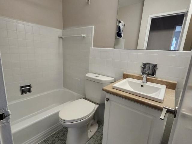 Apartment for rent in Toronto—St. Paul's, Toronto