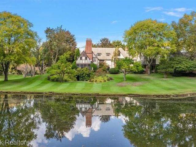 House for sale in Bloomfield Hills, Michigan