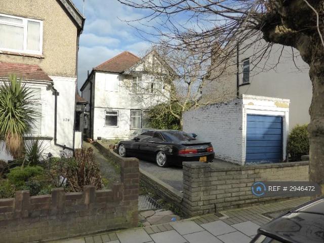 Apartment for rent in Lane, Greater London