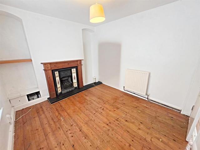 House for rent in Pontypridd, Wales