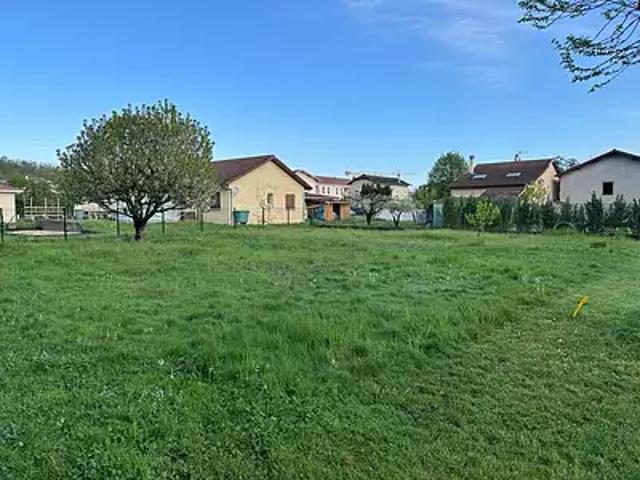 Terrain vente à La Tour-du-Pin, Vaulx-milieu