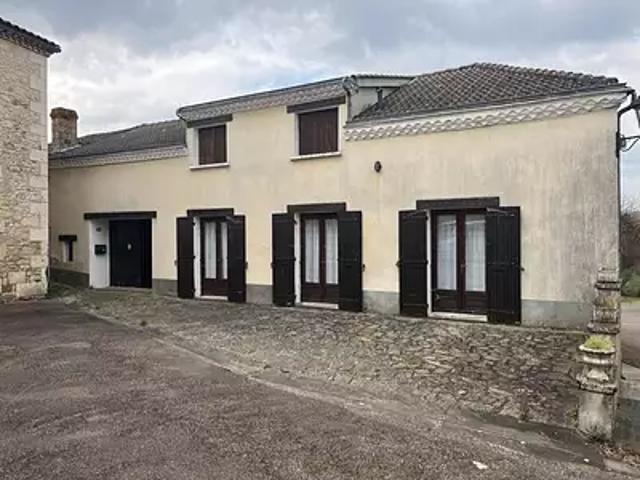 Maison vente à Nontron, Vaunac