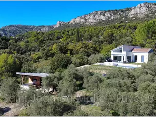 Maison vente à Aix-en-Provence, Vauvenargues