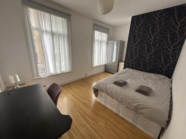 Apartment for rent in Victoria, Greater London