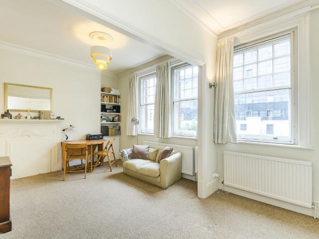 Studio for rent in Victoria, Greater London