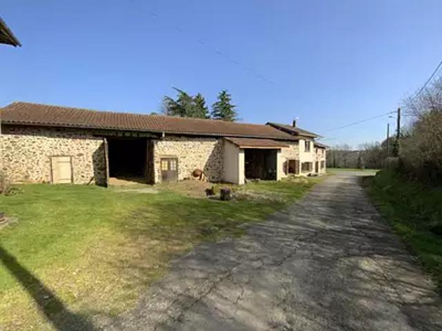 Maison vente à Rochechouart, Nouvelle-Aquitaine