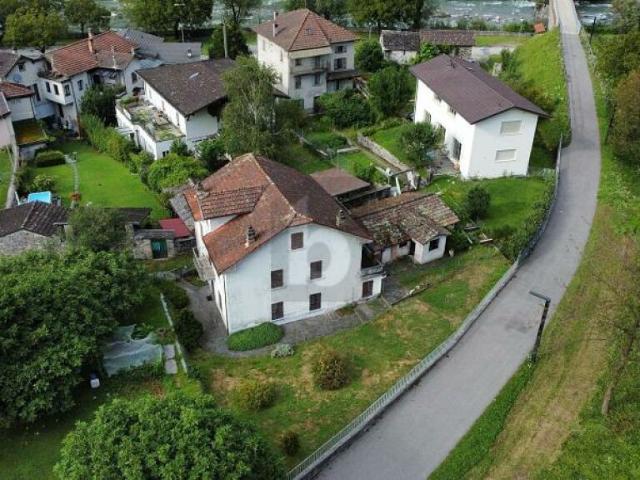 Einfamilienhaus kaufen in Roveredo (GR), Graubünden