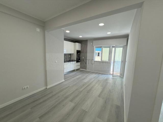 Apartamento venda em Amadora, Lisboa