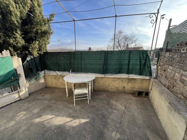 Studio location à HLM les Pessades, Vedène