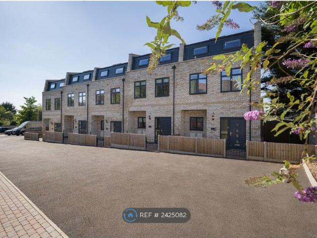 House for rent in Lane, Greater London