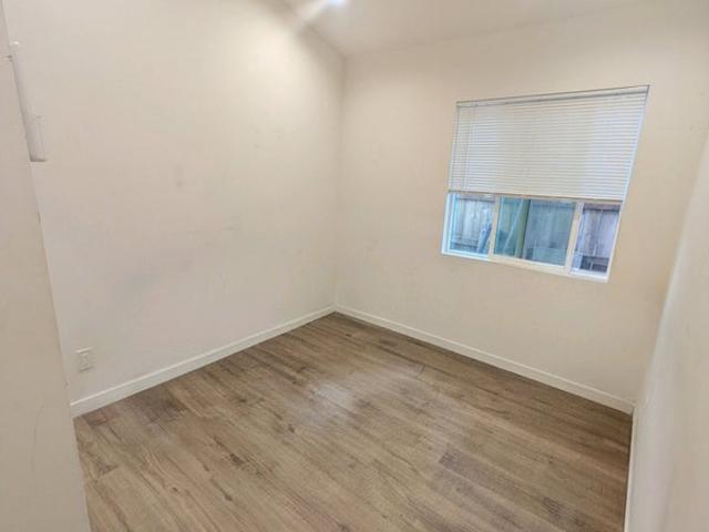 Room for rent in Lake Balboa Neighborhood Council District, Canoga Park
