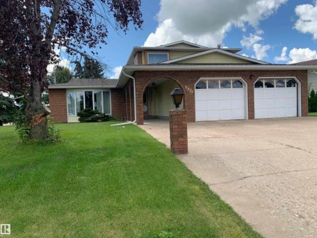 House for sale in Alberta