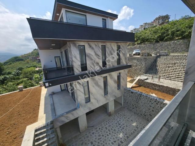 Trabzon içerisinde satılık Villa