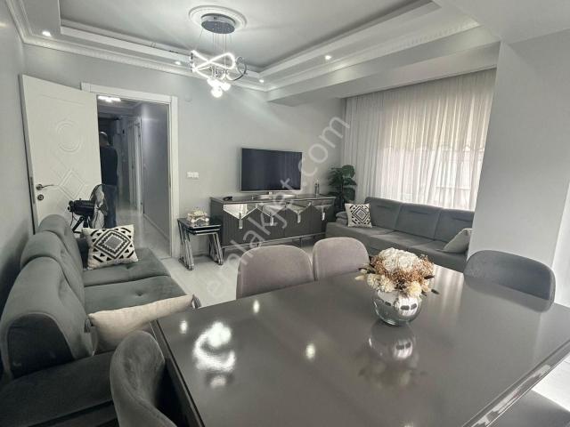 Zeytinburnu, Veliefendi Mahallesi içerisinde satılık Daire