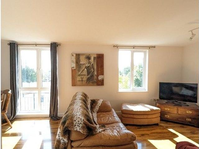 Apartment for rent in Newtown, Falcon Lodge