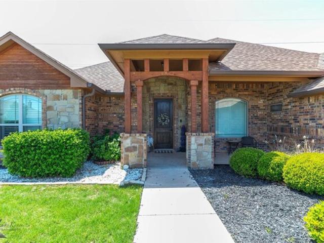 House for sale in Taylor, Texas