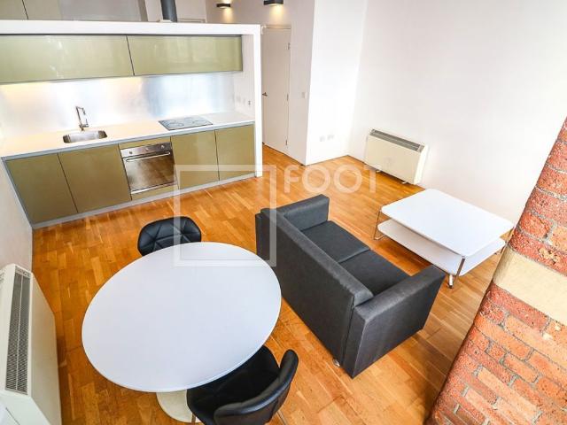 Studio for rent in West Yorkshire