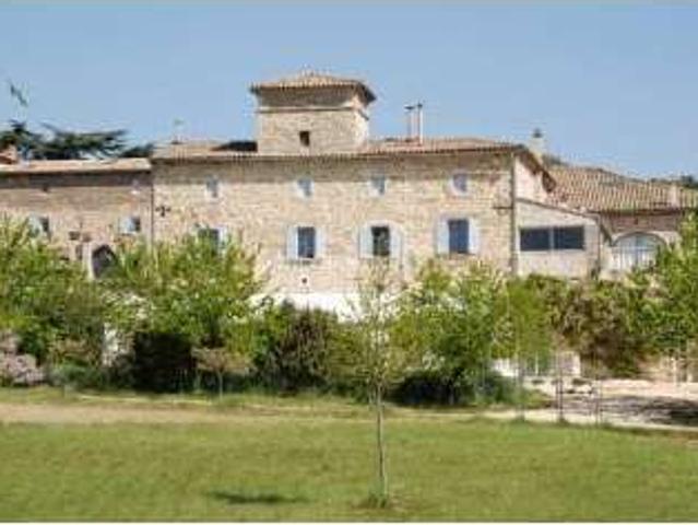 Local Commercial vente à Saint-Michel, Charente