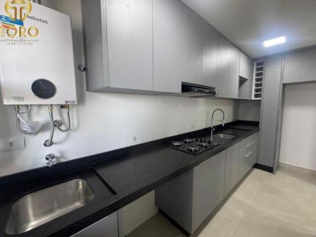 Apartamento venda em Zona 03, Maringá