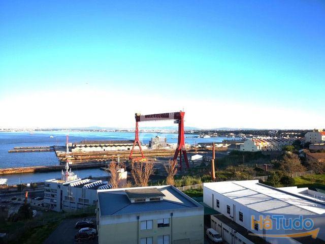 Apartamento venda em Almada, Setúbal
