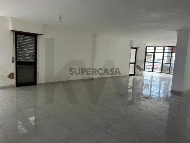 Casa venda em Mem Martins, Sintra