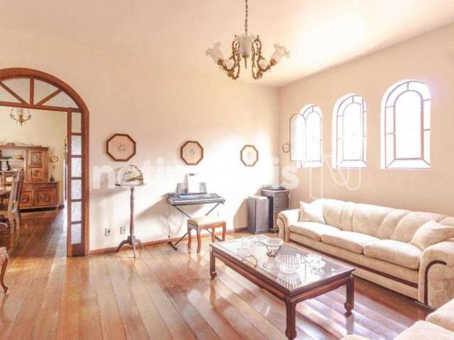 Casa venda em Região Geográfica Imediata de Belo Horizonte, Região Metropolitana de Belo Horizonte