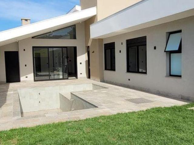 Casa venda em Região Geográfica Imediata de Maringá, Maringá