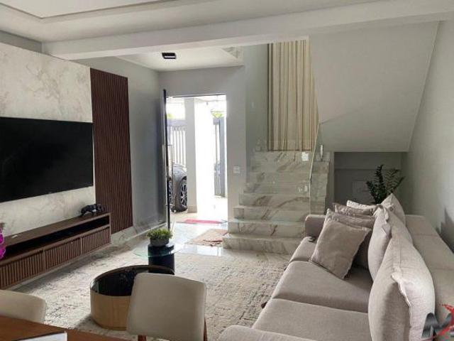 Casa venda em Região Geográfica Imediata de Águas Lindas de Goiás, Região Integrada de Desenvolvimento do Distrito Federal e Entorno