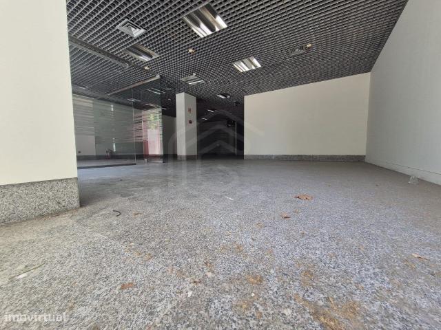 Ponto Comercial alugar em Faro, Bom Retiro