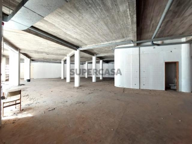 Armazém venda em Oeiras, Núcleo Urbano Histórico de Algés