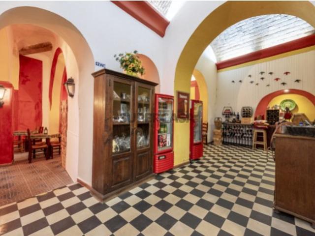 Armazém venda em Évora