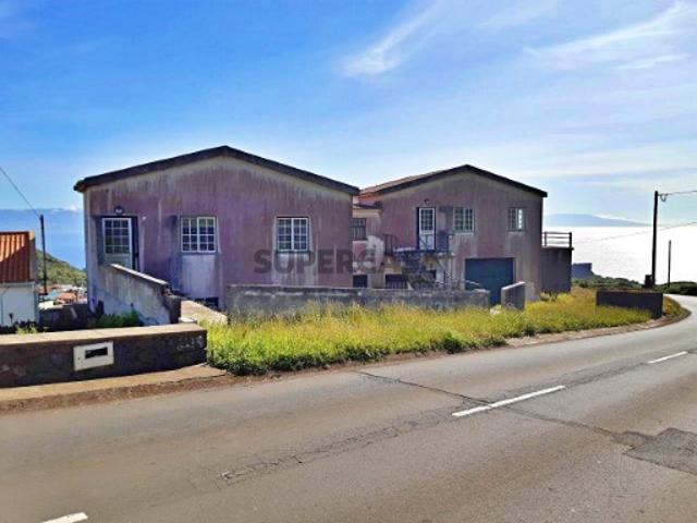 Casa venda em Açores, Velas