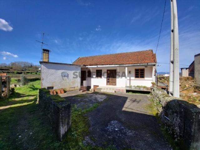 Casa venda em Pinheiro de Ázere, Couto Do Mosteiro
