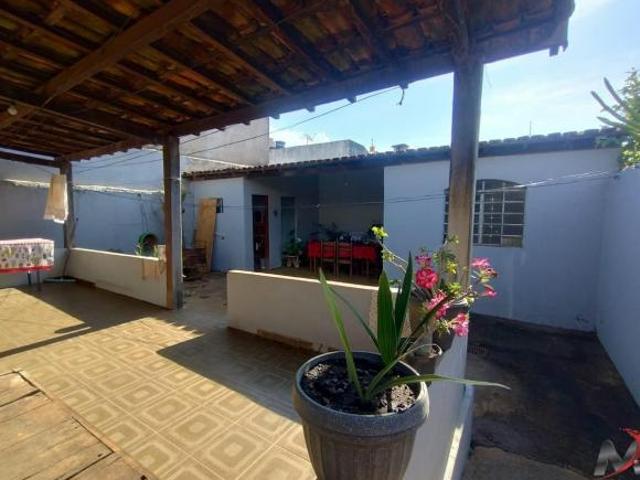 Casa venda em Região Geográfica Imediata de Águas Lindas de Goiás, Região Integrada de Desenvolvimento do Distrito Federal e Entorno