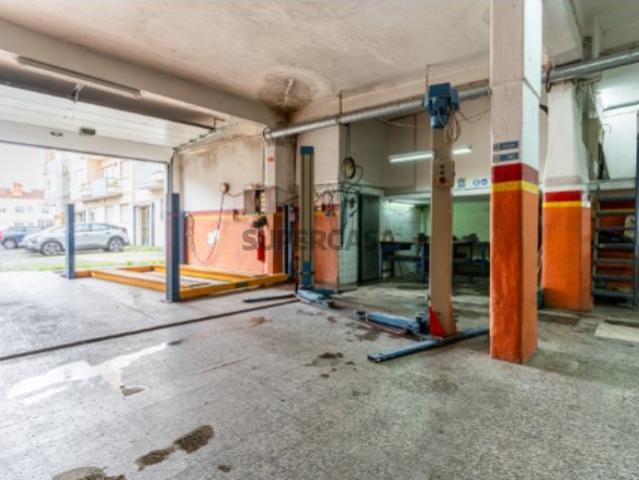 Garagem venda em Amadora, Lisboa