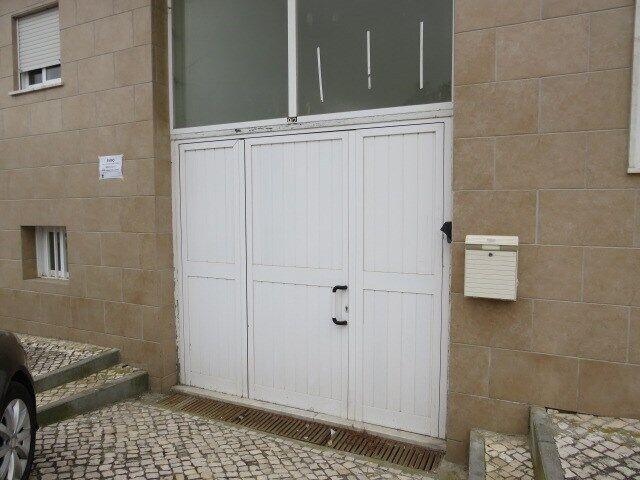 Garagem venda em Bairro Vila Maria, Setúbal