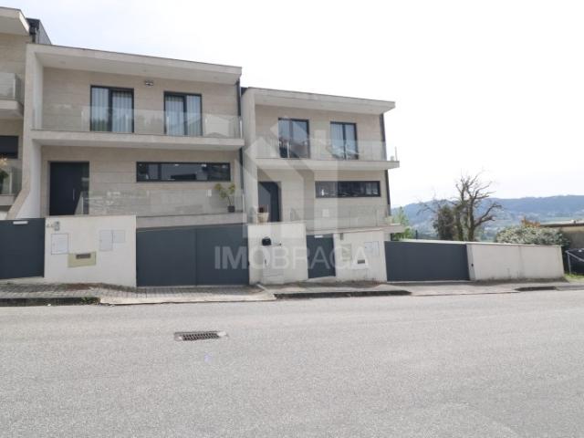 Casa venda em Além, Braga
