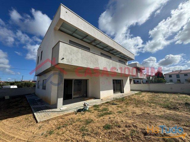 Casa venda em Batalha, Leiria