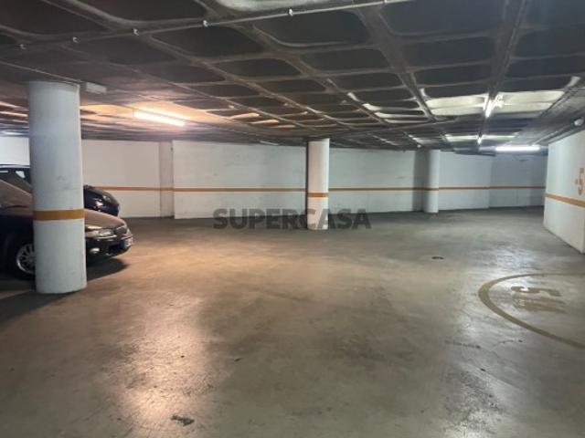 Garagem venda em Funchal