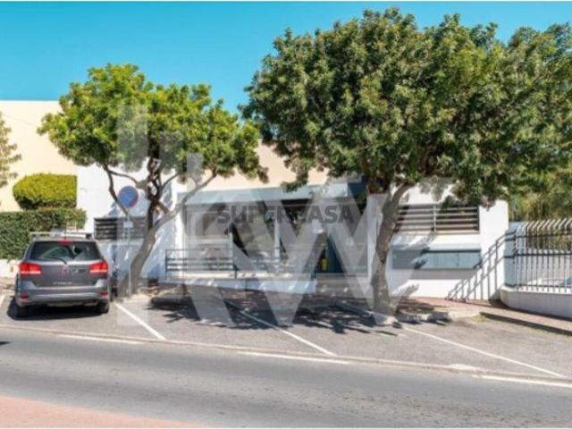 Armazém venda em Quinta de São Martinho, Cascais